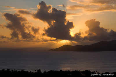 Sonnenaufgang auf Insel La Digue