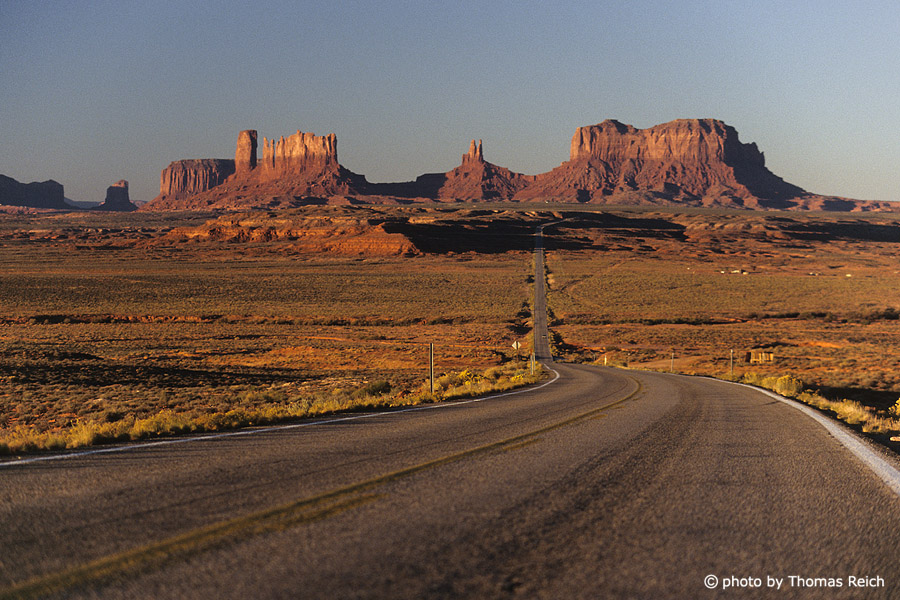 Monument Valley road