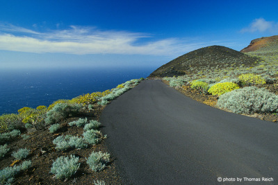 Mountain road El Hierro