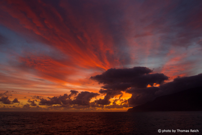 Sonnenuntergänge mit Wolken in Madeira