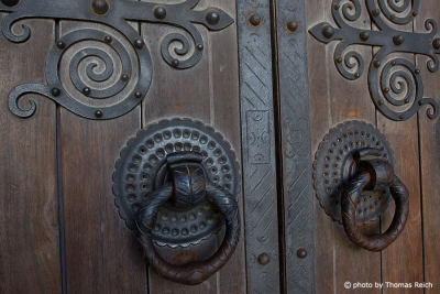 Door knocker in Lisbon