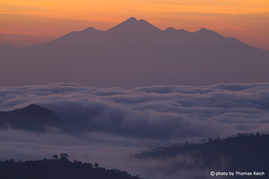 Silhouette Gunung Rinjani, Lombok