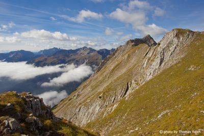 Wandern in der Bergwelt in Nordtirol, Österreich