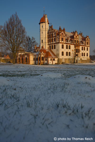 Winter atmosphere at the castle Basedow
