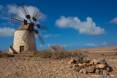 Männliche Windmühle Fuerteventura Kanaren