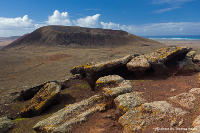 Blick auf Vulkankrater Calderon Hondo, Nordfuerteventura