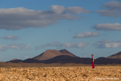 Hiking along volcanoes on Fuerteventura