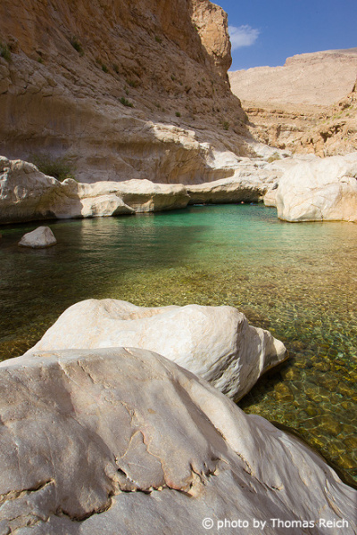 Baden im Wadi Bani Khalid, Oman