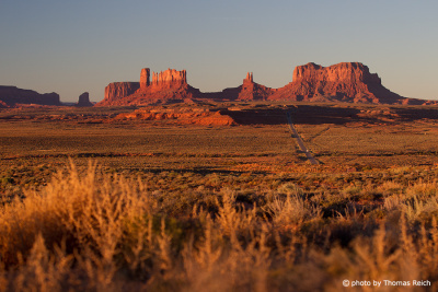Straße Monument Valley Navajo Tribal Park