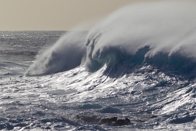 Breaking waves in Fuerteventura