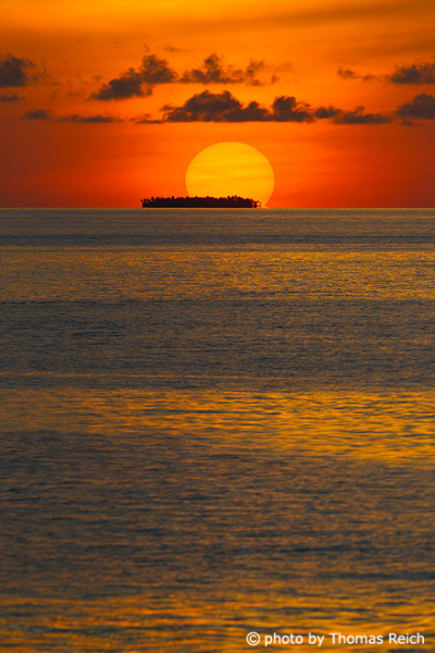 Sunset Huvadhoo Atoll, Malediven