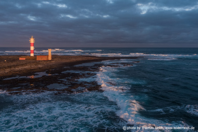 Faro del Toston mit Morgensonne