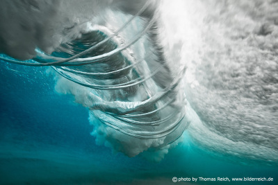 Breaking wave with vortex underwater