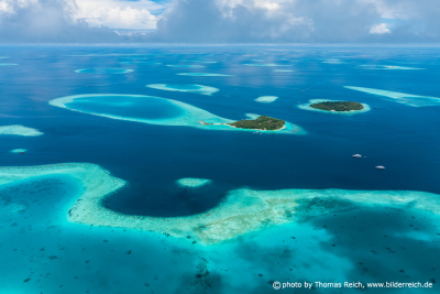 Malediven Inseln im Meer