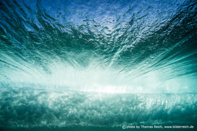 Underwater surfing wave