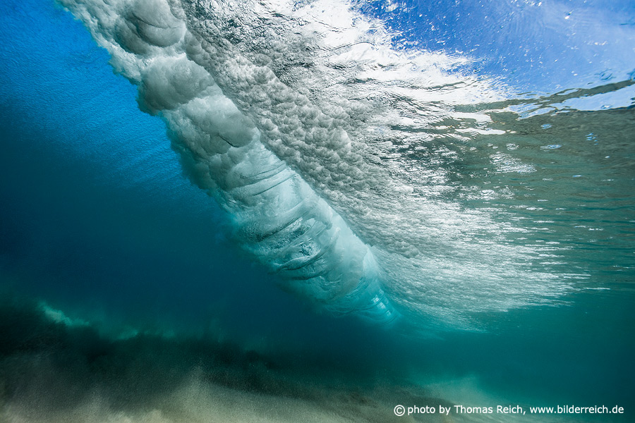 Appearance of wave underwater