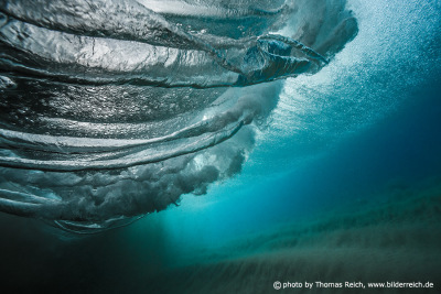 Wave vortex rings underwater