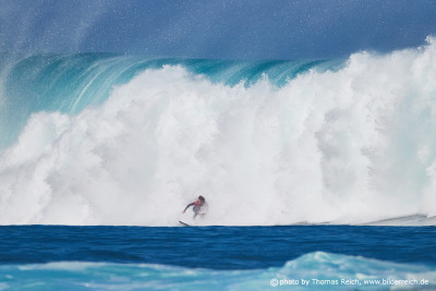 Surfing huge waves