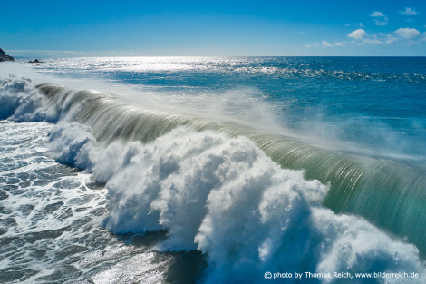 Breathtaking Ocean Waves Photos